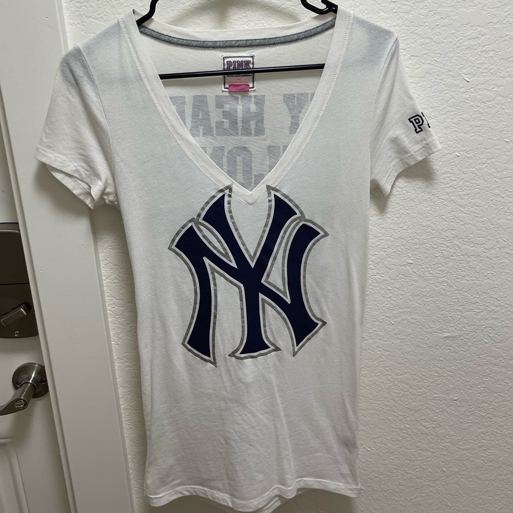 New York Yankees-Victoria Secret Pink T-shirt
